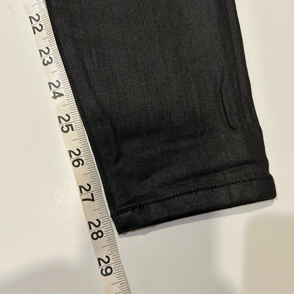 GUESS BLACK METALLIC SKINNY JEANS SIZE 26. GREAT CONDITION, LIKE NEW! - Picture 8 of 10